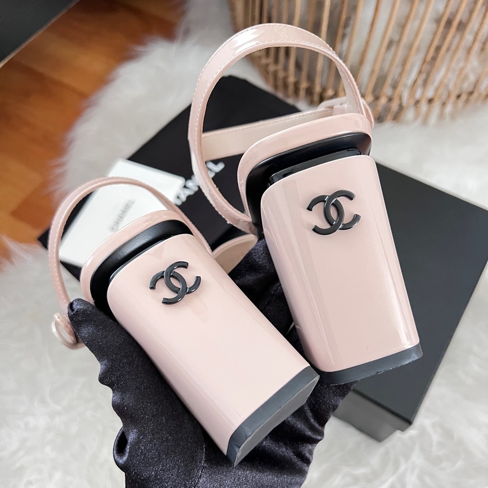 Auth Chanel Patent Leather CC Logo Beige Sandals - Size 37.5 - Picture 4 of 10